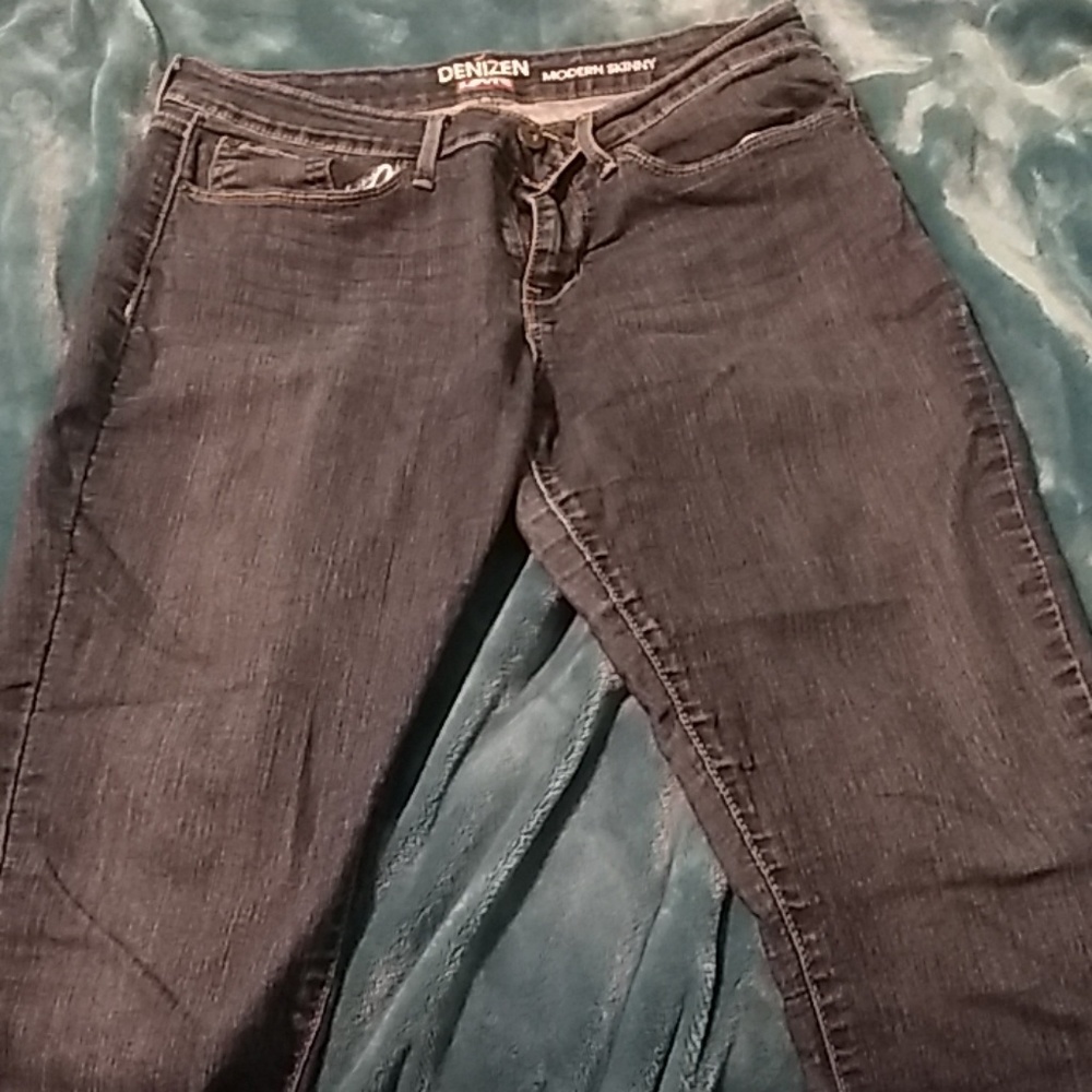 Skinny blue jeans